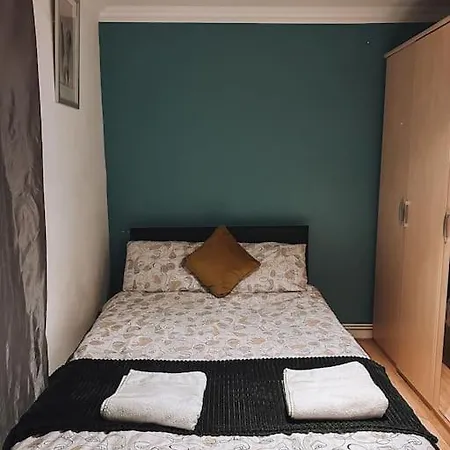 Spacious 3 Bedroom Flat In Stockwell Londra Esterno foto