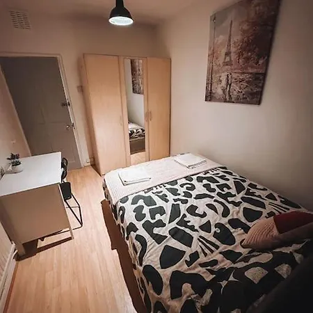 Spacious 3 Bedroom Flat In Stockwell Londra Esterno foto