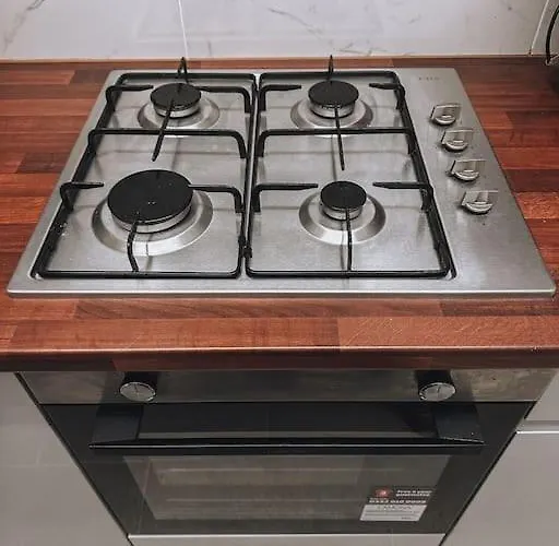 Spacious 3 Bedroom Flat In Stockwell