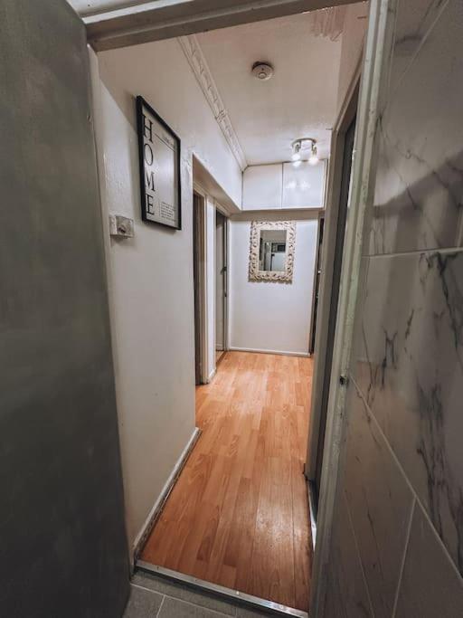 Spacious 3 Bedroom Flat In Stockwell Appartamento Londra