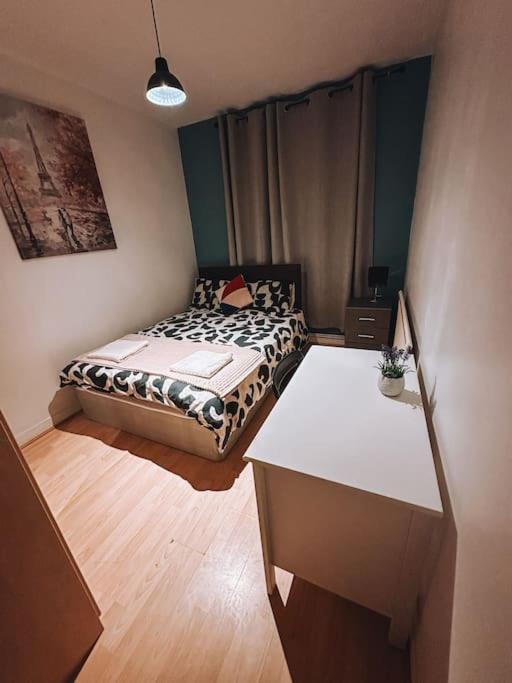Spacious 3 Bedroom Flat In Stockwell Londra